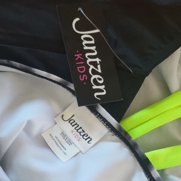 Jantzen Black Tankini with Neon Green Accents - Picture 9 of 9